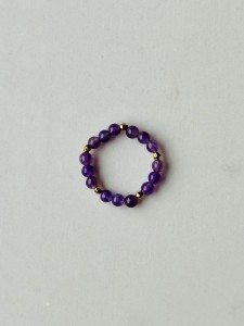 Pierścionek elastyczny z ametystów